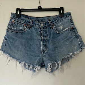 Levis vintage mid rise cut off shorts